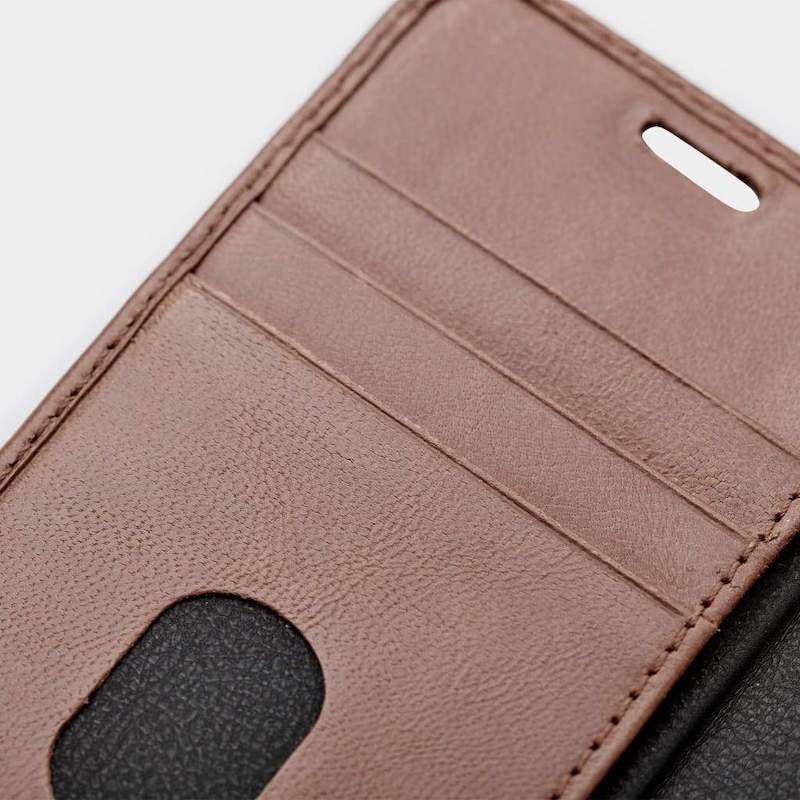 Capa Trunk Wallet iPhone 12/12 Pro - Couro castanho