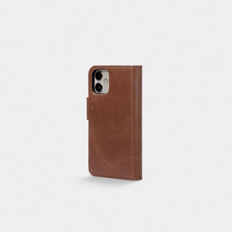 Capa Trunk Wallet iPhone 12/12 Pro - Couro castanho